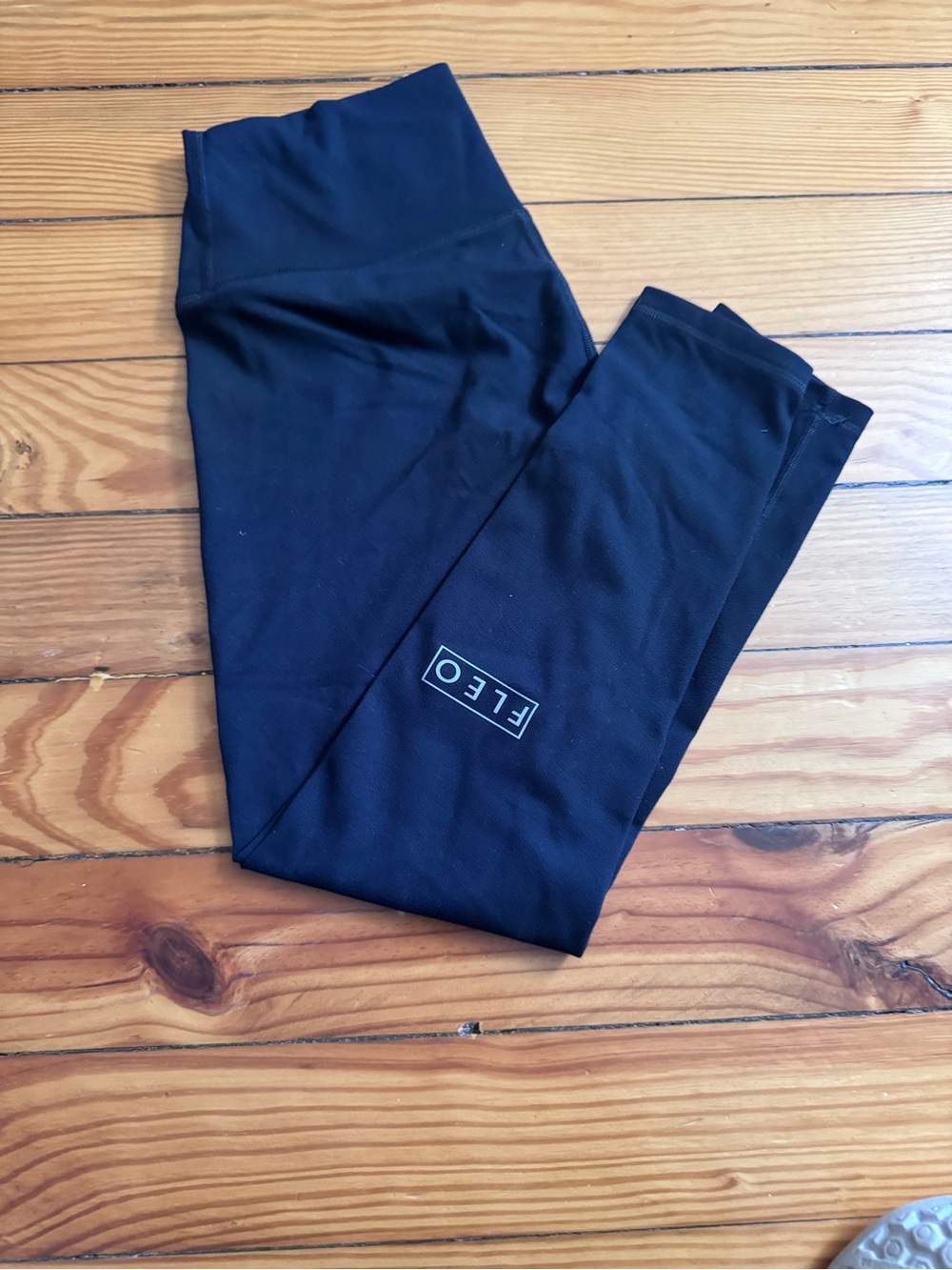 Fleo Black High-Rise Logo Leggings